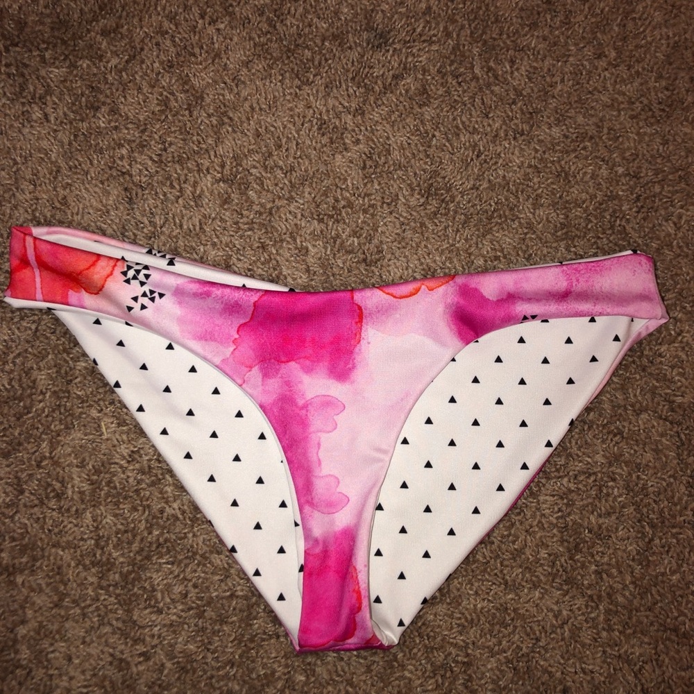 Swimsuit bottoms: SUPER CUTE AND UNIQUE